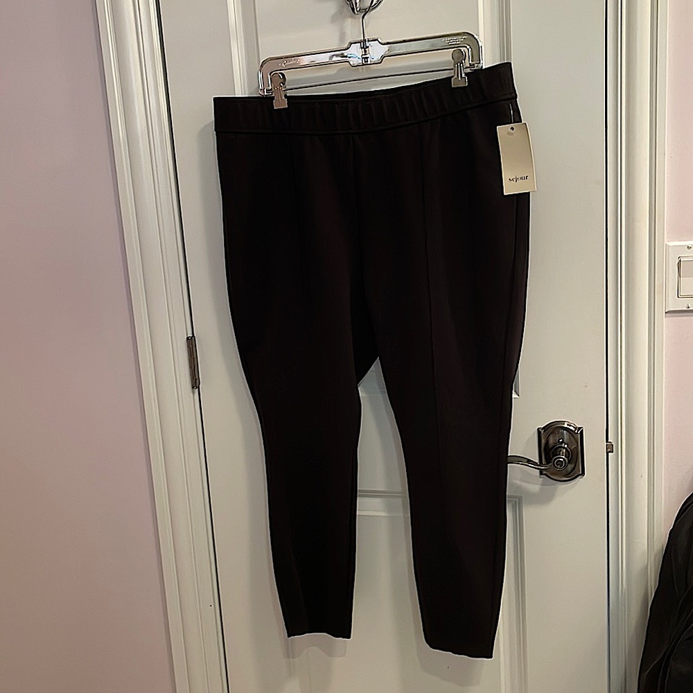 NEW WITH TAGS!!! Black Sejour Ponte Pants
